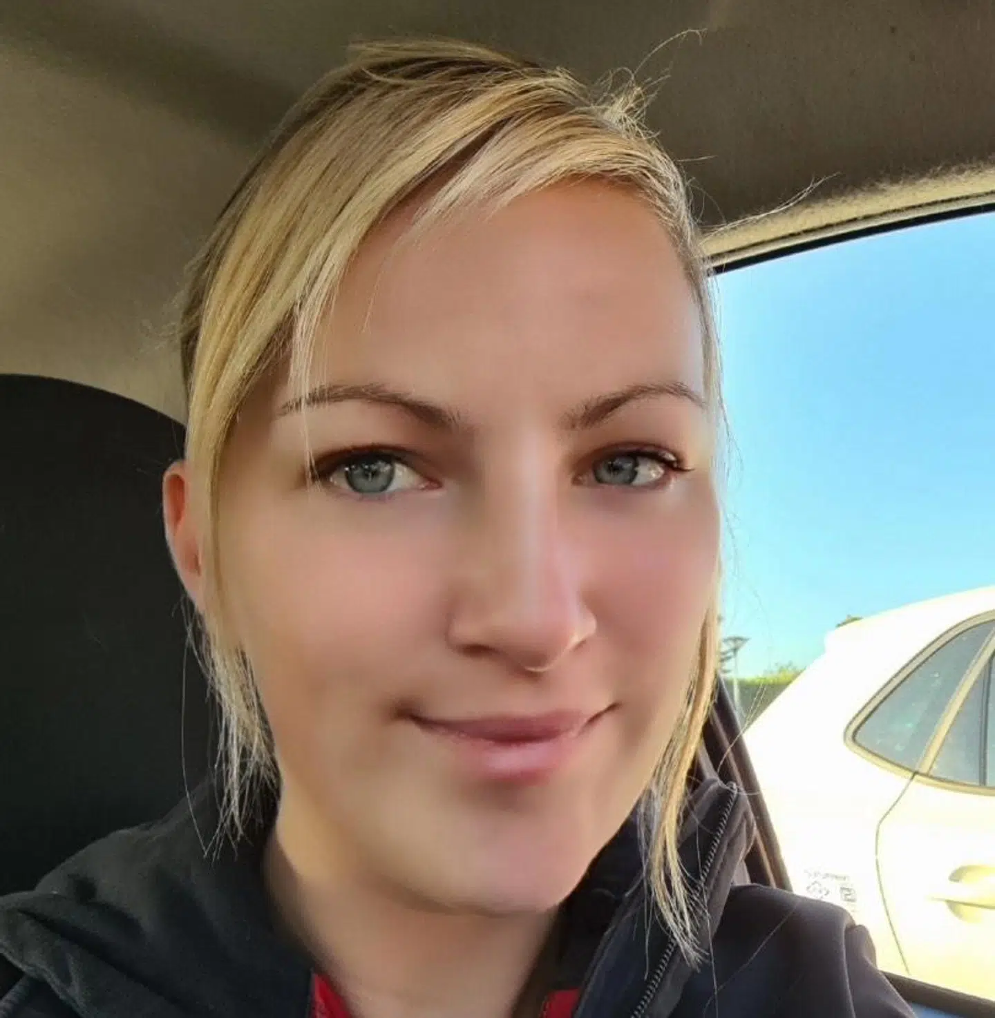 32-årige Christine Djørup modtog torsdag den 1. oktober 1.000 kr. i engnagsydelse, fordi hun har været på offentlig forsørgelse i april 2020. Men det har hun ikke, siger hun, og hun mistænker, at der er tale om en fejl.