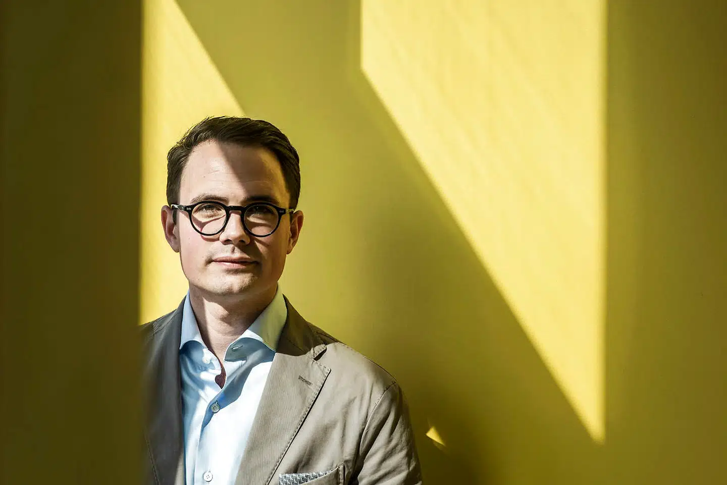 Frederiksbergs konservative borgmester, Simon Aggesen, er kommet i søgelyset efter et par uhyre indbringende bolighandler.