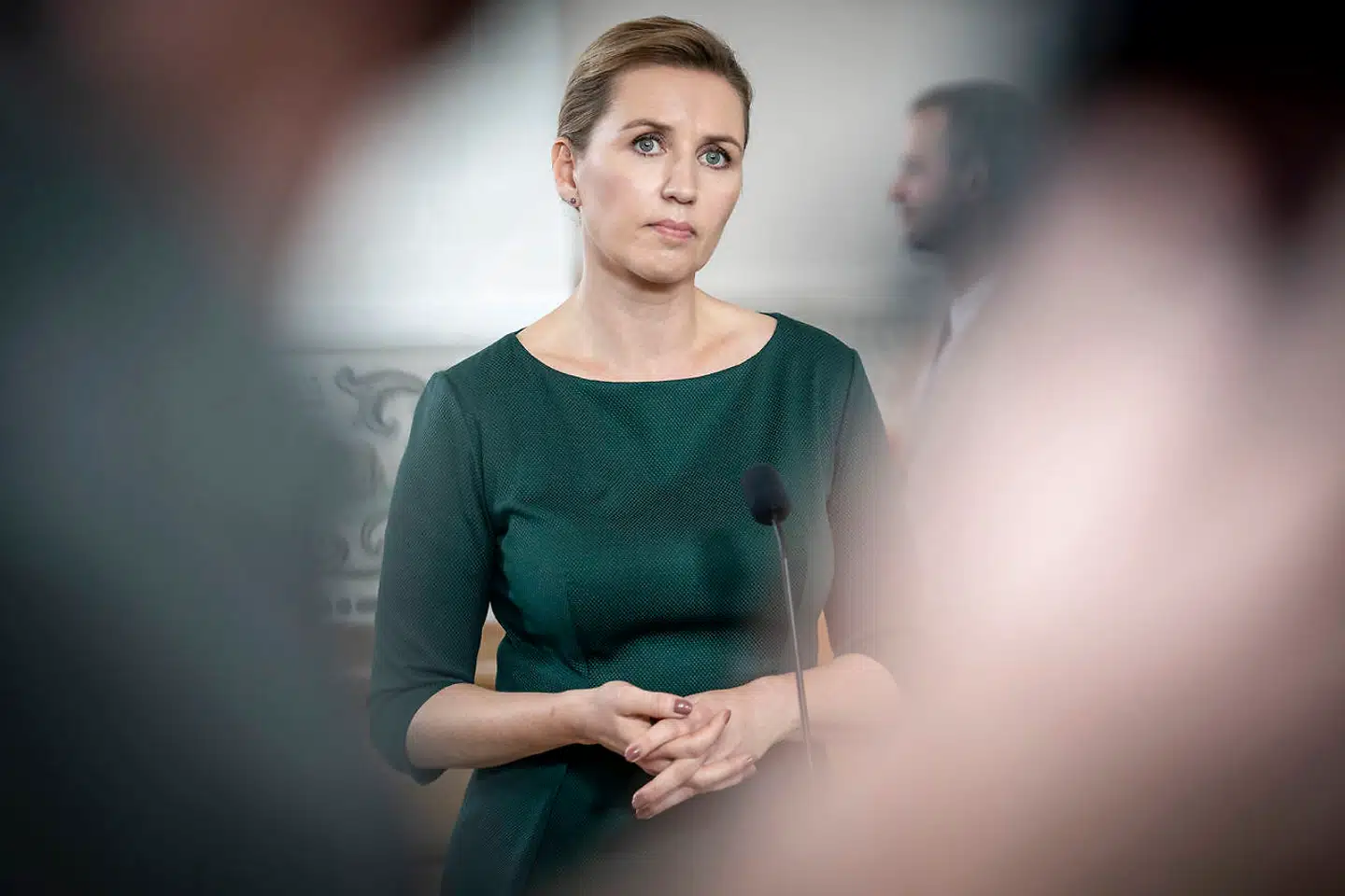 Statsminister Mette Frederiksen (S) taler med pressen efter Folketingets åbning på Christiansborg i København, tirsdag 6. oktober 2020.