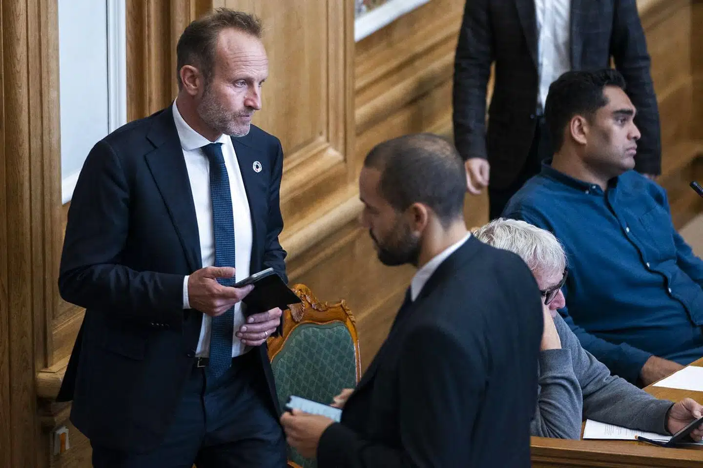 »Jeg kan da læse i dag i avisen – fordi det er der åbenbart nogen, der har haft lyst til at fortælle – at det var i hvert fald en del af diskussionen.«