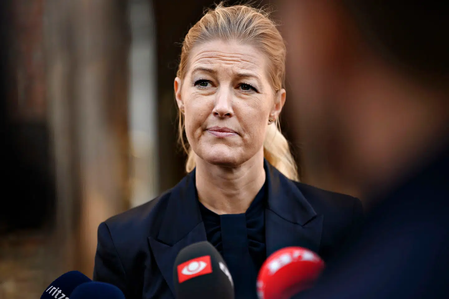 Sofie Carsten Nielsen udtaler sig til pressen i Bibliotekshaven i København fredag den 9. oktober 2020. Sofie Carsten Nielsen dækkede over Østergaard i stedet for at tage opgøret, siger Ida Auken. Falske og partiskadelige påstande, svarer den nye radikale leder. Det skriver Ritzau, onsdag den 14. oktober 2020.. (Foto: Philip Davali/Ritzau Scanpix)