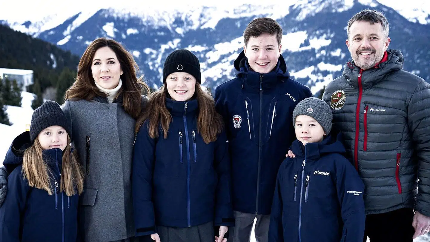 Det er både kronprinsesse Mary og kronprins Frederik, der sandsynligvis er årsage til, at prins Christian er så tilpas i rollen som kongelig, vurderer kongehuseksperter.
