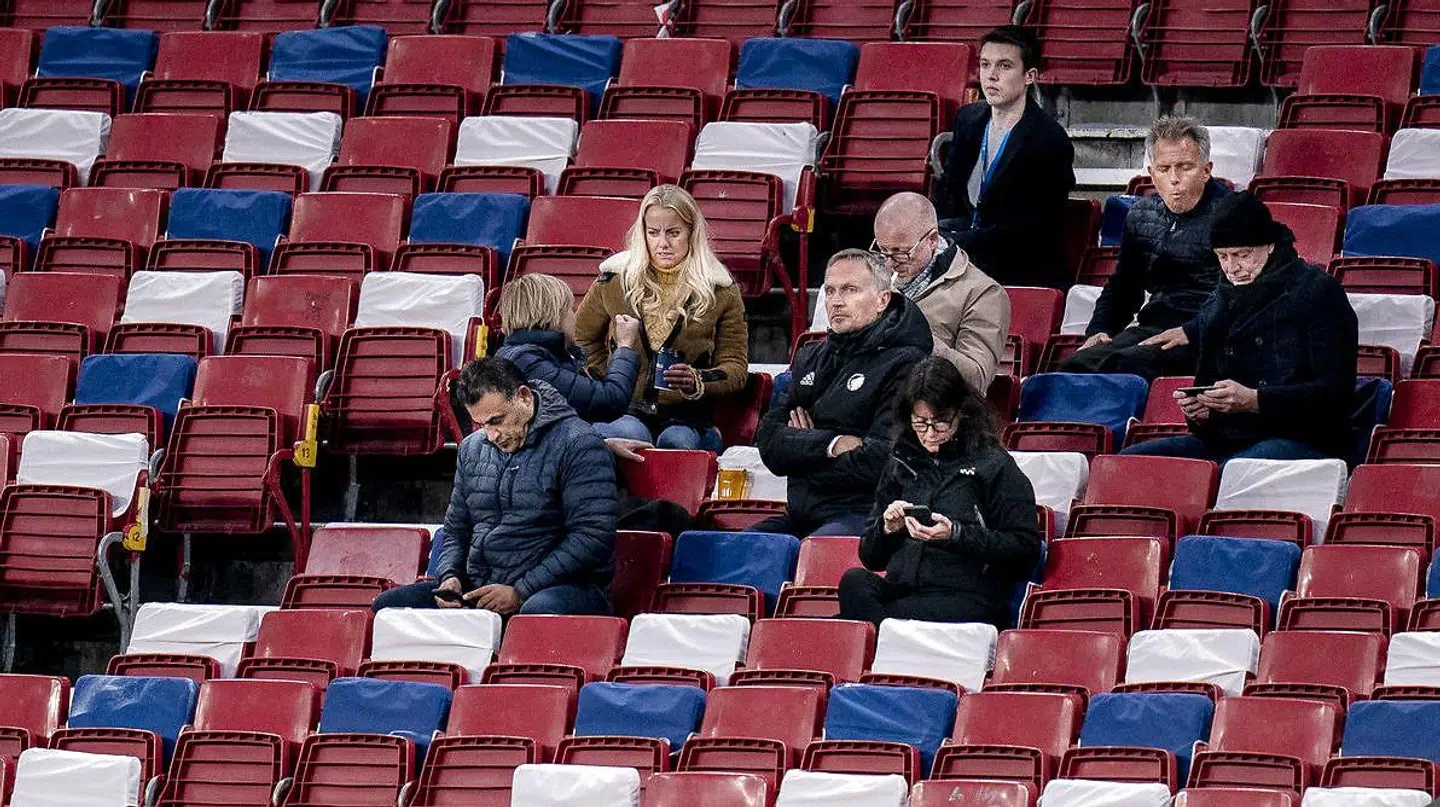 Flere politikere var søndag inviteret til Superliga-fodbold i Parken. Blandt de fremmødte var blandt andre Nye Borgerliges Pernille Vermund, Konservative Folkepartis Naser Khader, Venstres Kim Valentin og Venstres Martin Geertsen.