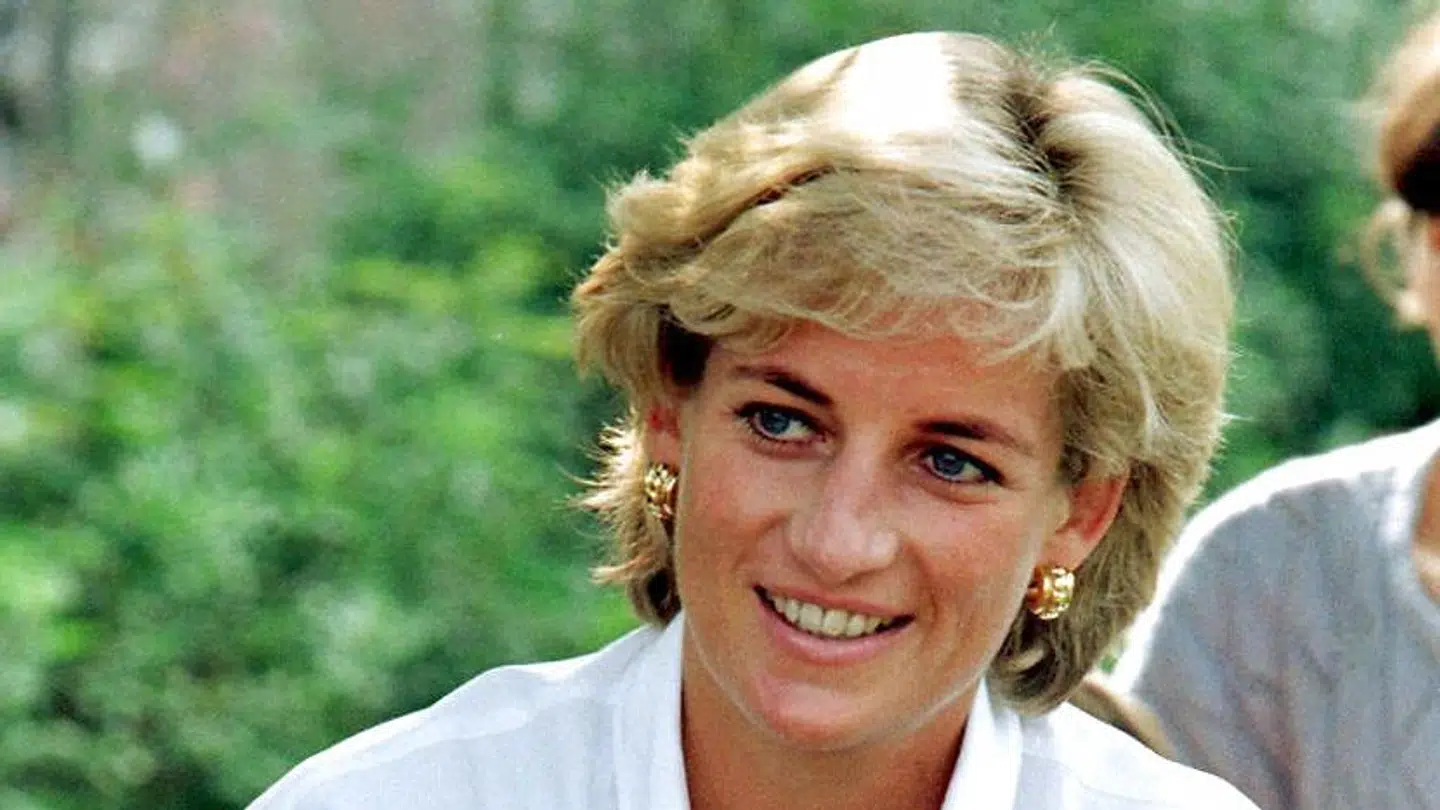 Blev prinsesse Diana adpresset til at deltage i det famøse interview med BBC for 25 år siden?