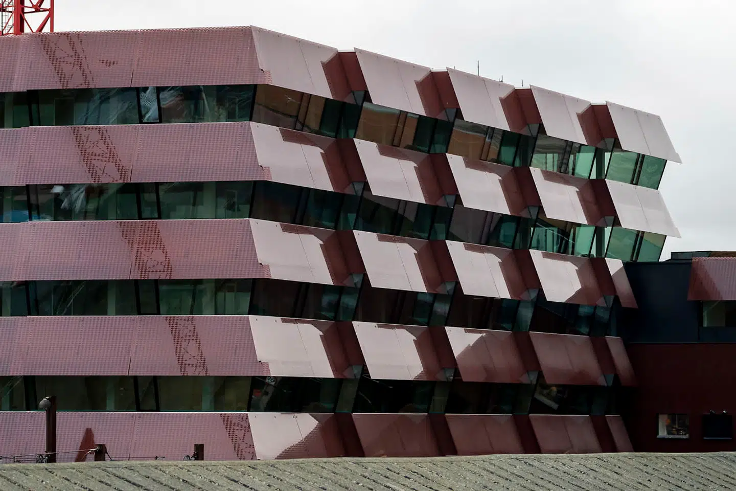 Den nye facadebeklædning fotograferet 28. oktober 2020.
