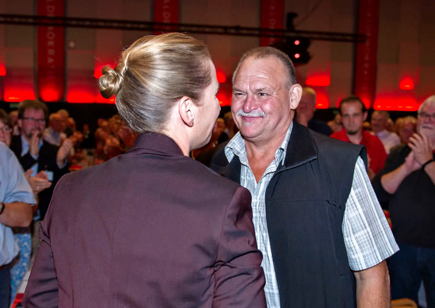 »Nu er det Arnes tur« stod der på Socialdemokratiets valgplakater, hvor bryggeriarbejderen Arne Juhl fra bryggeriet Fuglsang i Sønderjylland prægede forsiden.