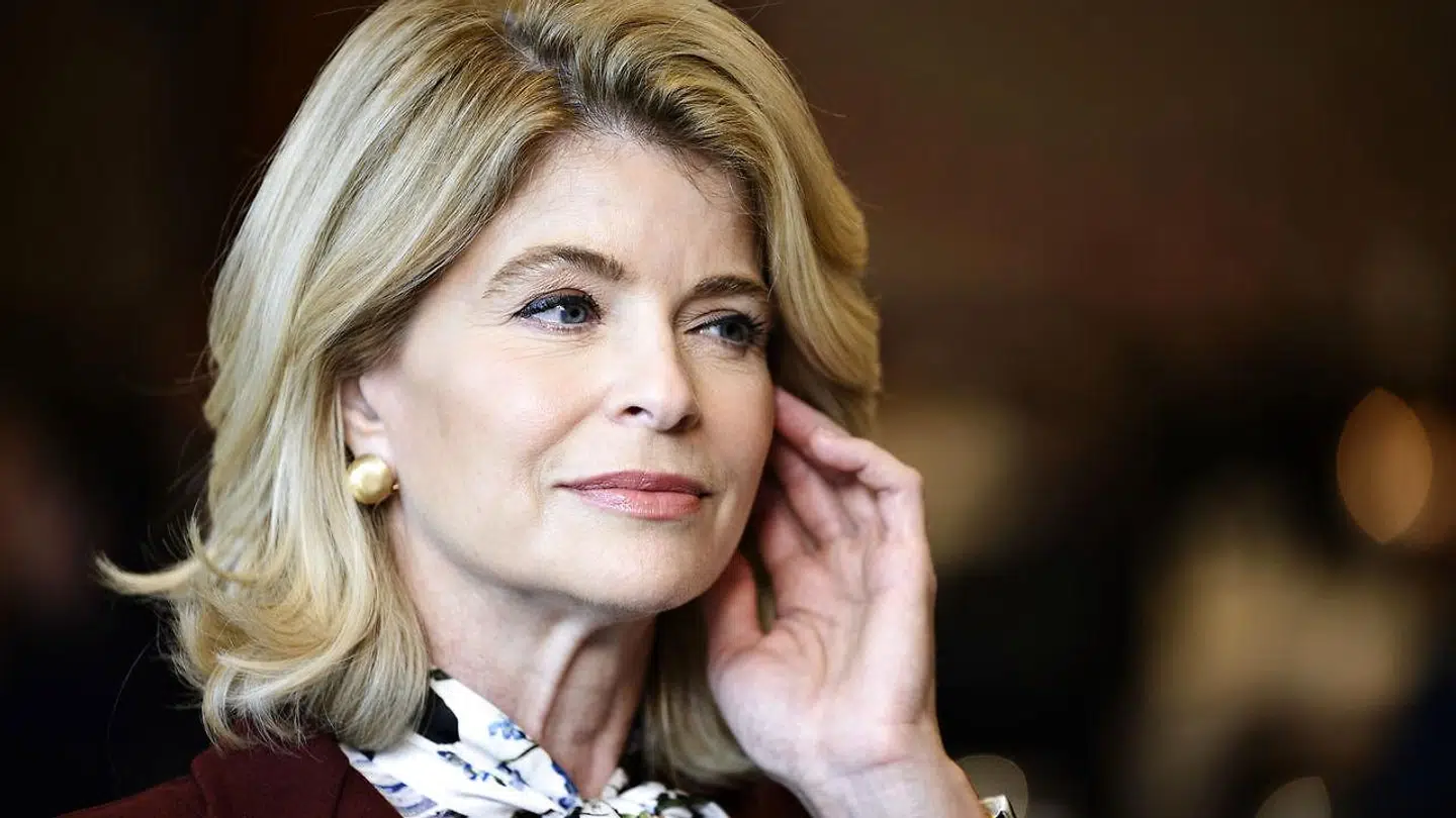 Den amerikanske ambassadør Carla Sands har tweetet om valgfusk igennem brevstemmer.