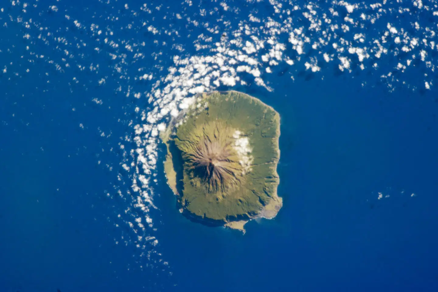Tristan da Cunha fotograferet fra rummet.