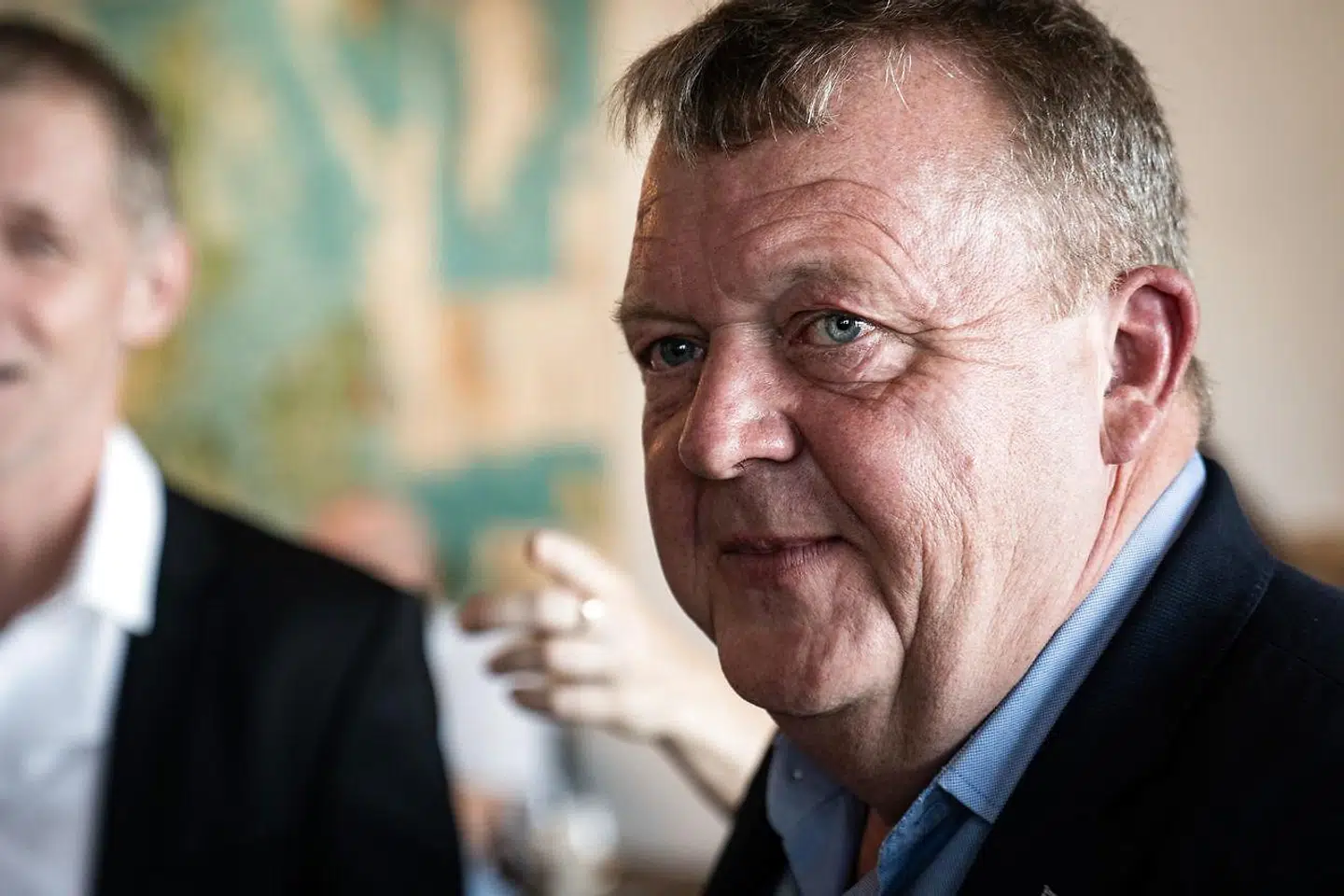 »Jeg har kørt med 120 km/t, siden jeg var 17 år gammel, og jeg har i lang tid gået med tanken om at tage en mental pause. Trække stikket og gå fuldstændig offline i en periode. Den mulighed har jeg fået nu,« siger Lars Løkke.