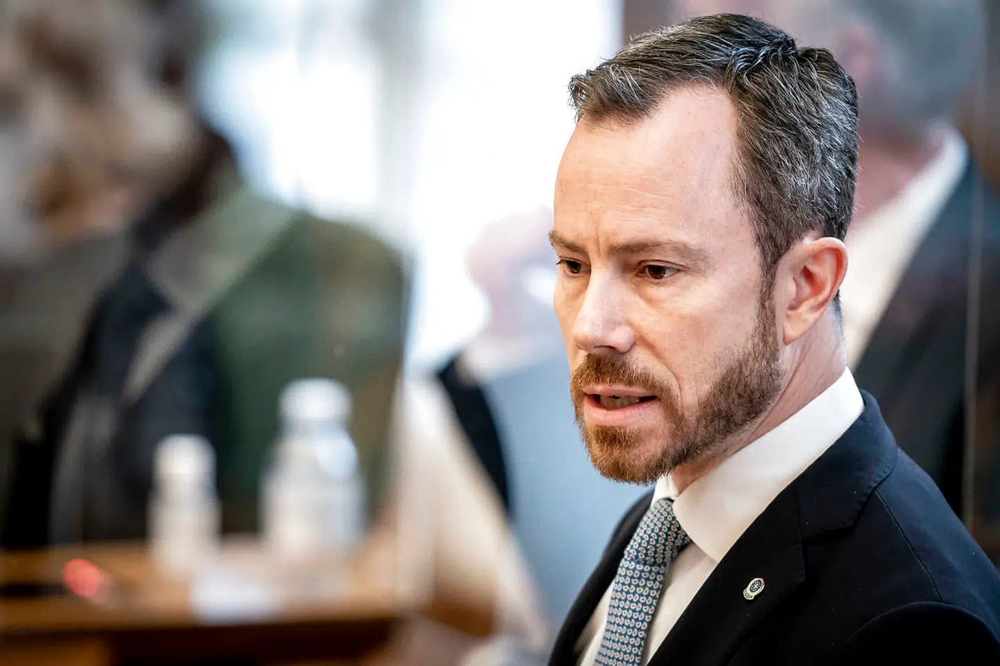 Mette Frederiksen ringede kun for at orientere – ikke for at få hans opbakning, siger Jakob Ellemann-Jensen.