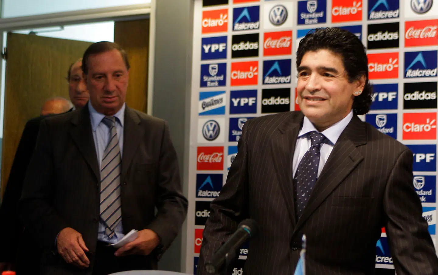 Carlos Bilardo (tv.) og Diego Maradona.