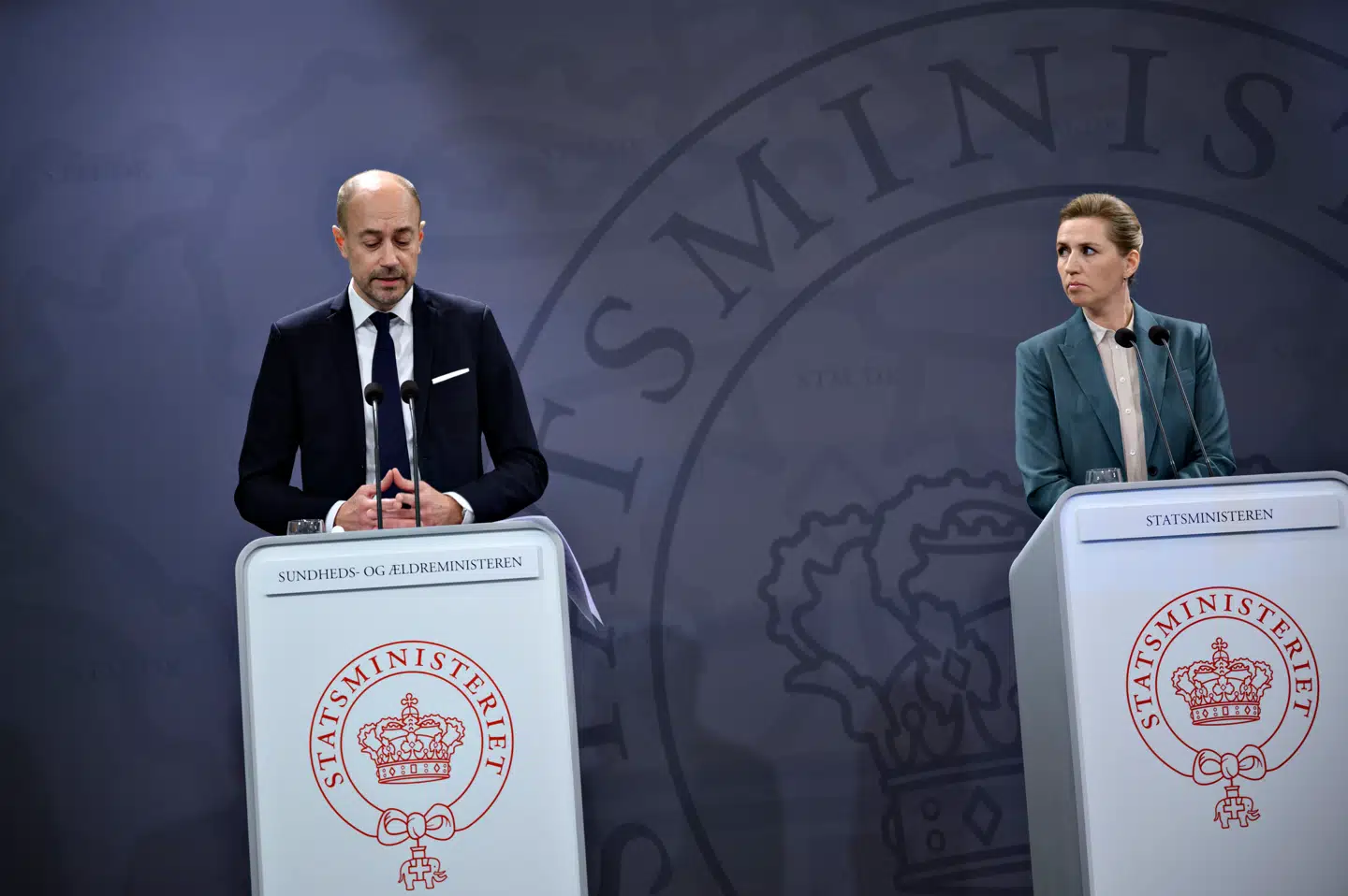 For lidt mere end en måned siden præsenterede sundhedsminister Magnus Heunicke (S) regeringens stort anlagte varslingssystem. Men spørger man medlemmerne af den ekspertgruppe, der er knyttet til systemet, siger flere nu, at det er vanskeligt at bruge i praksis.