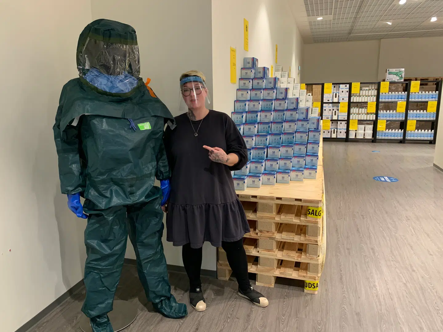 »Jeg kalder ham Holger. Han må være lokal,« griner Malene Nielsen, da hun stiller op for kameraet.Foto: Jens Anton Havskov