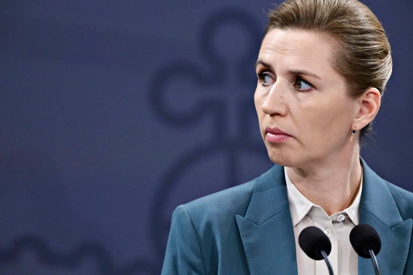 Statsminister Mette Frederiksen (S), da hun varsler en delvis nedlukning i København, Odense, Aarhus og en række kommuner i hovedstaden og på Sjælland på et pressemøde 7. december 2020.