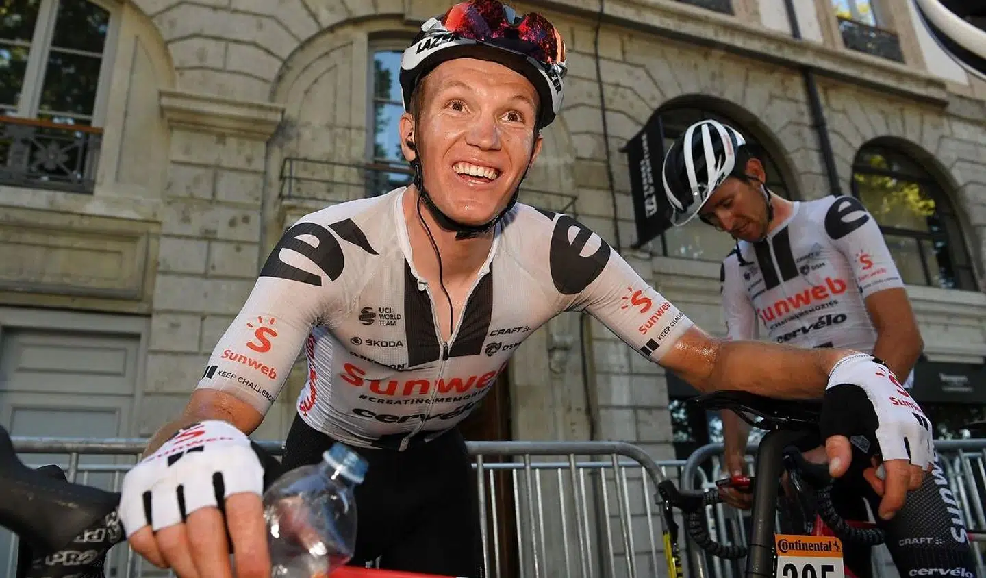 En lykkelig Søren Kragh Andersen efter sejren på 14. etape.