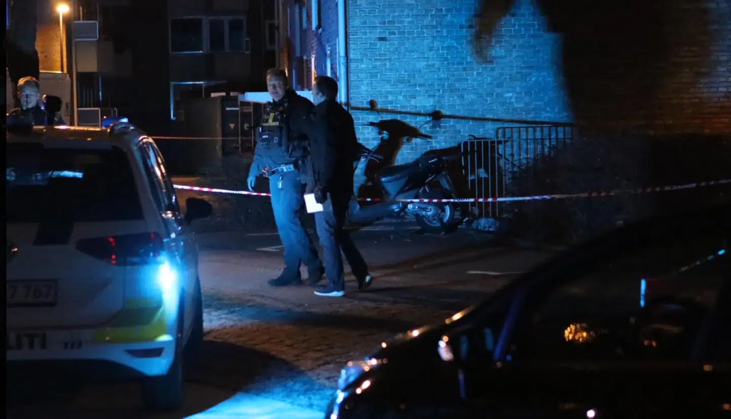 En time efter anmeldelsen i Tingbjerg blev politiet kaldt ud til et knivstikkeri i Vanløse.