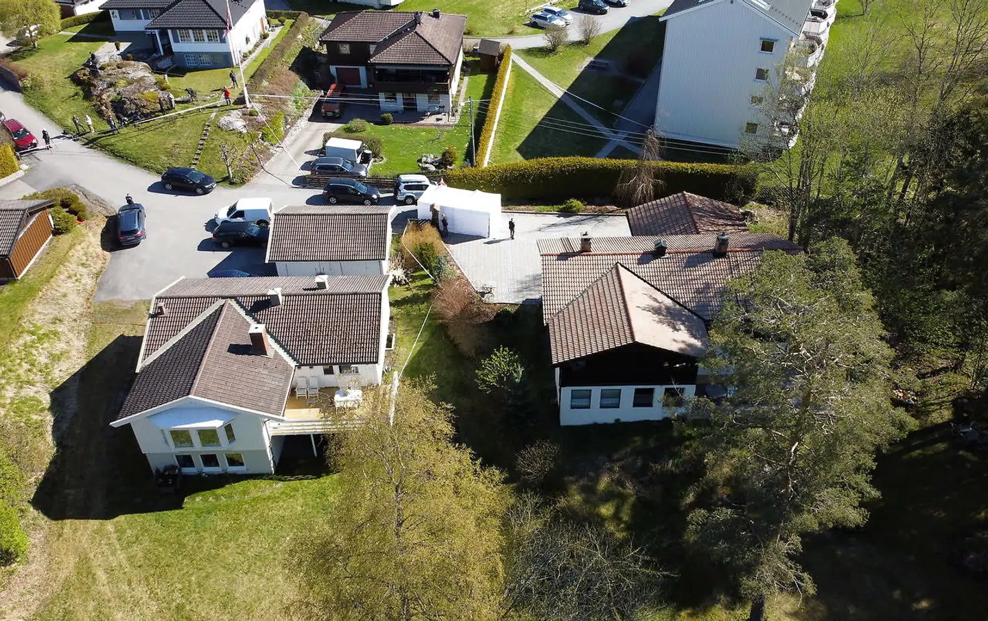 Huset (th) hvor Anne-Elisabeth Hagen forsvandt fra i oktober 2018.