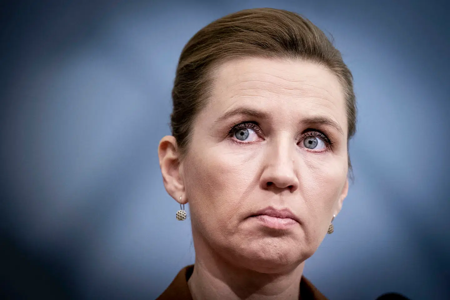 Undersøgelsen af Mette Frederiksens håndtering af coronavirus skal også inkludere sms'er, mener Dansk Folkeparti.