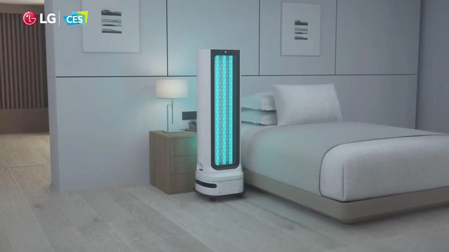 Med ultraviolet lys sikrer LGs rullende robot, at bakterier slåes ihjel, så der er rent.
