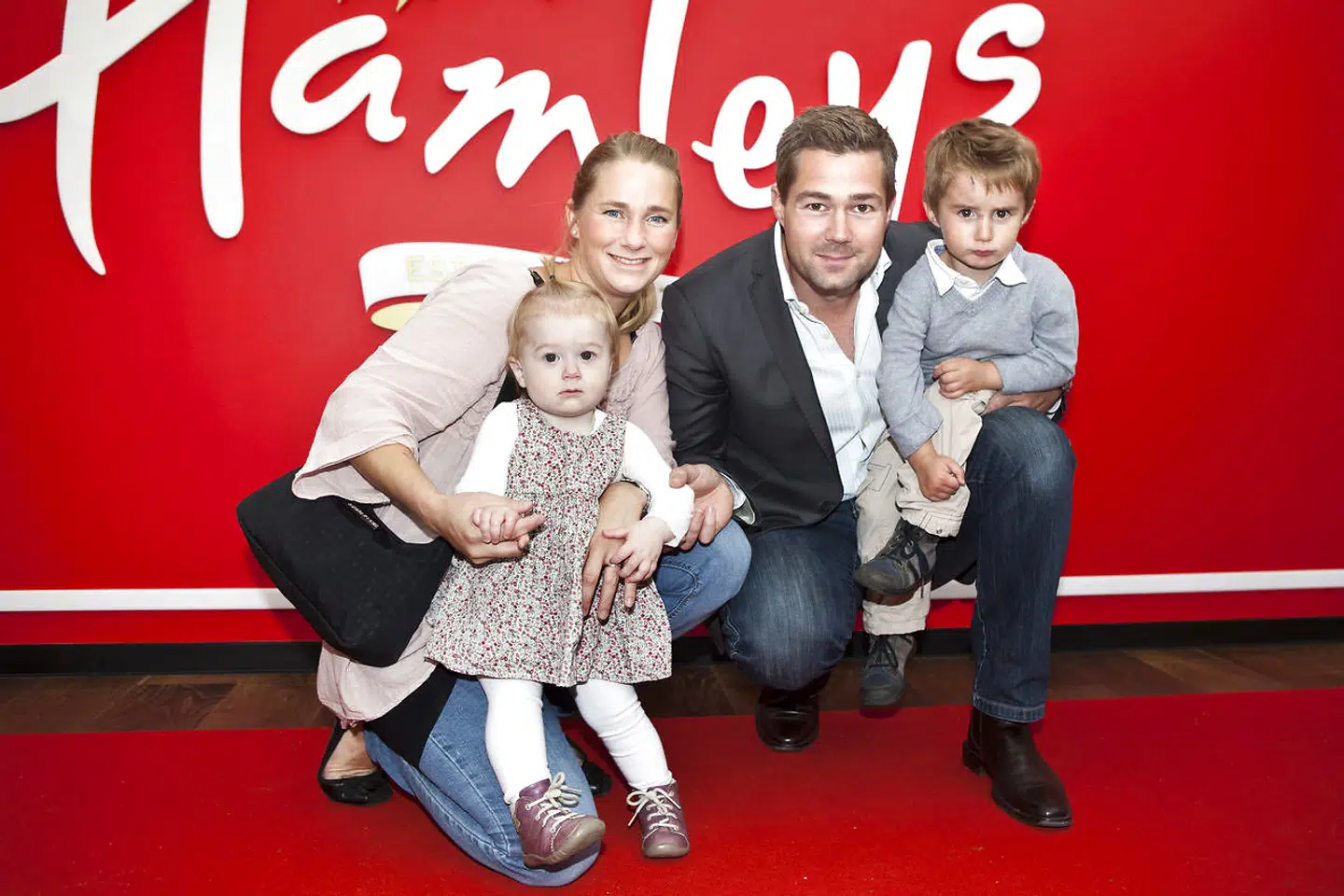 Arkivfoto af Johannes Langkilde med familien, fru Sisse samt børnene Andreas og Emilie.