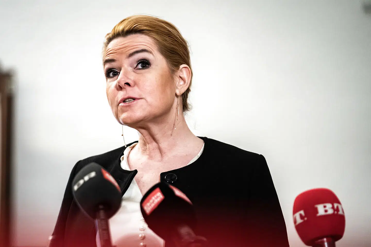 Inger Støjberg (V) efter Venstres gruppemøde 14. januar 2021. Venstre stemte for at stille partiets Inger Støjberg for en rigsret i sagen fra 2016 om ulovlig adskillelse af alle asylpar, hvor den ene var mindreårig. (Foto: Emil Helms/Ritzau Scanpix)