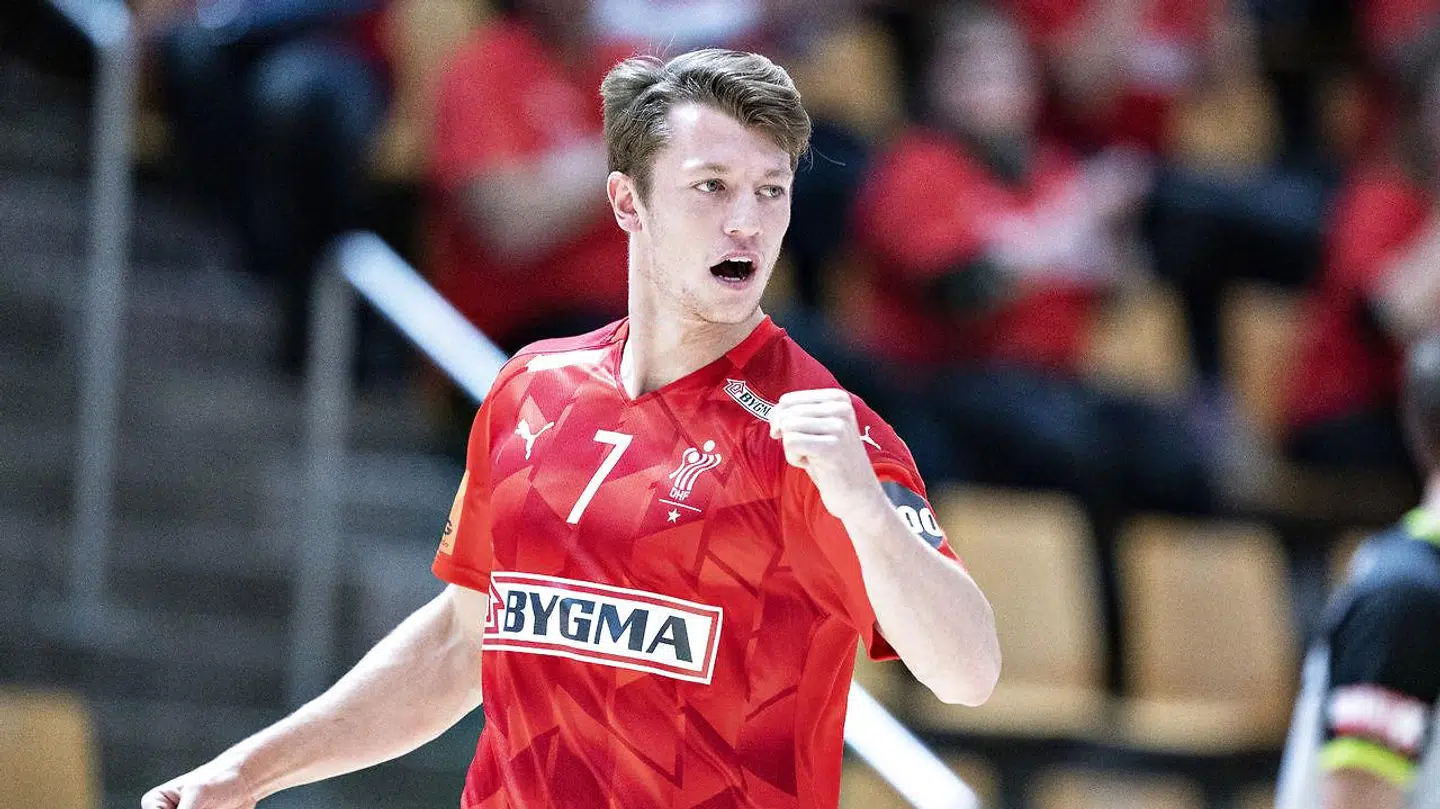 22-årige Emil Jakobsen er fortsat i isolation.