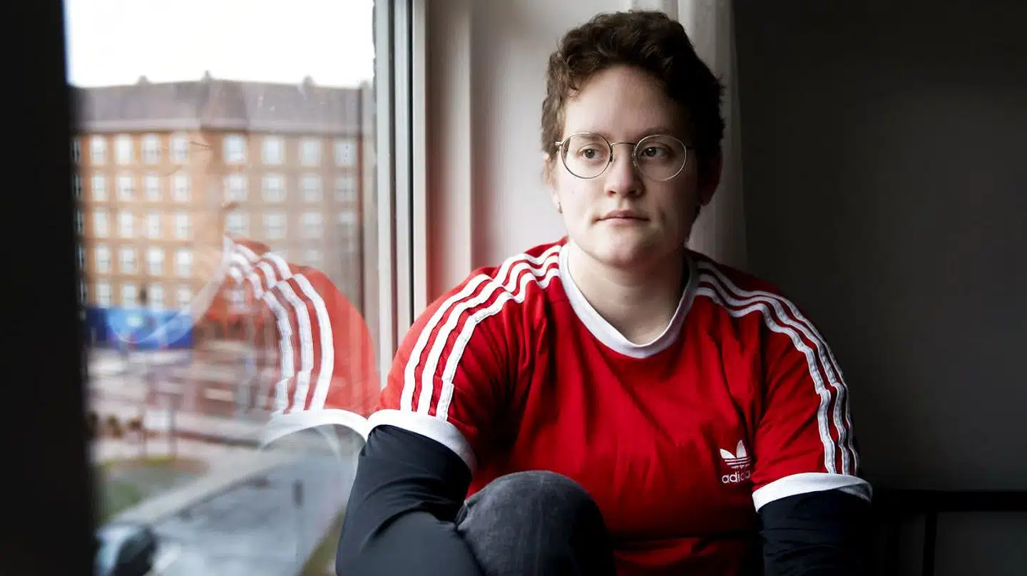»Jo mere der er lukket ned, jo større er følelsen af at sidde alene med tingene,« fortæller lærerstuderende Lærke Schmidt Thomsen.