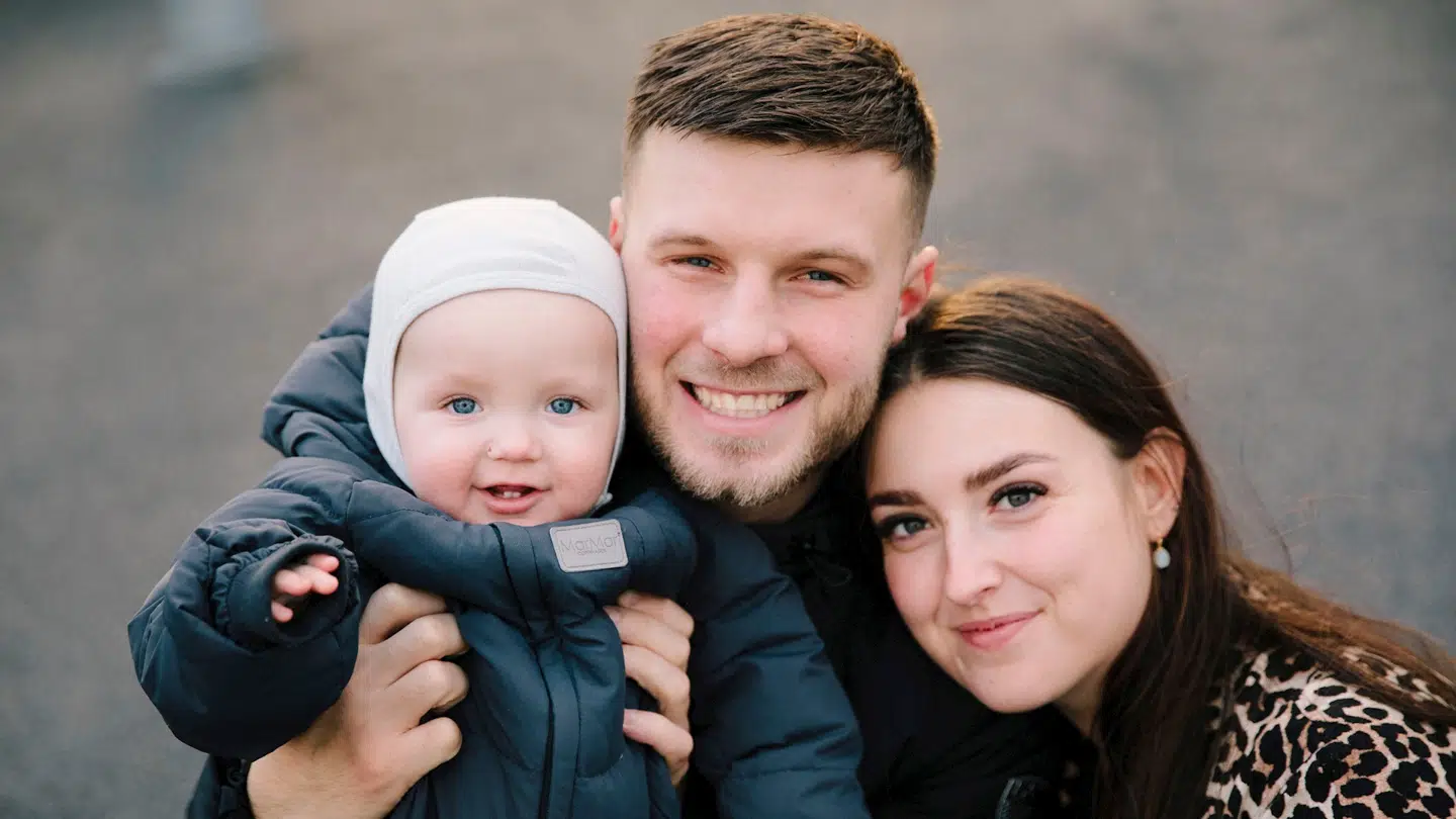 Daniel Brask, Maria Mainz og deres søn Louie, som fylder et år til februar.