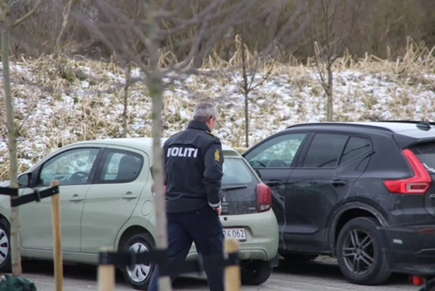 Politiet har været i gang siden lørdag aften i Apotekerhaven.