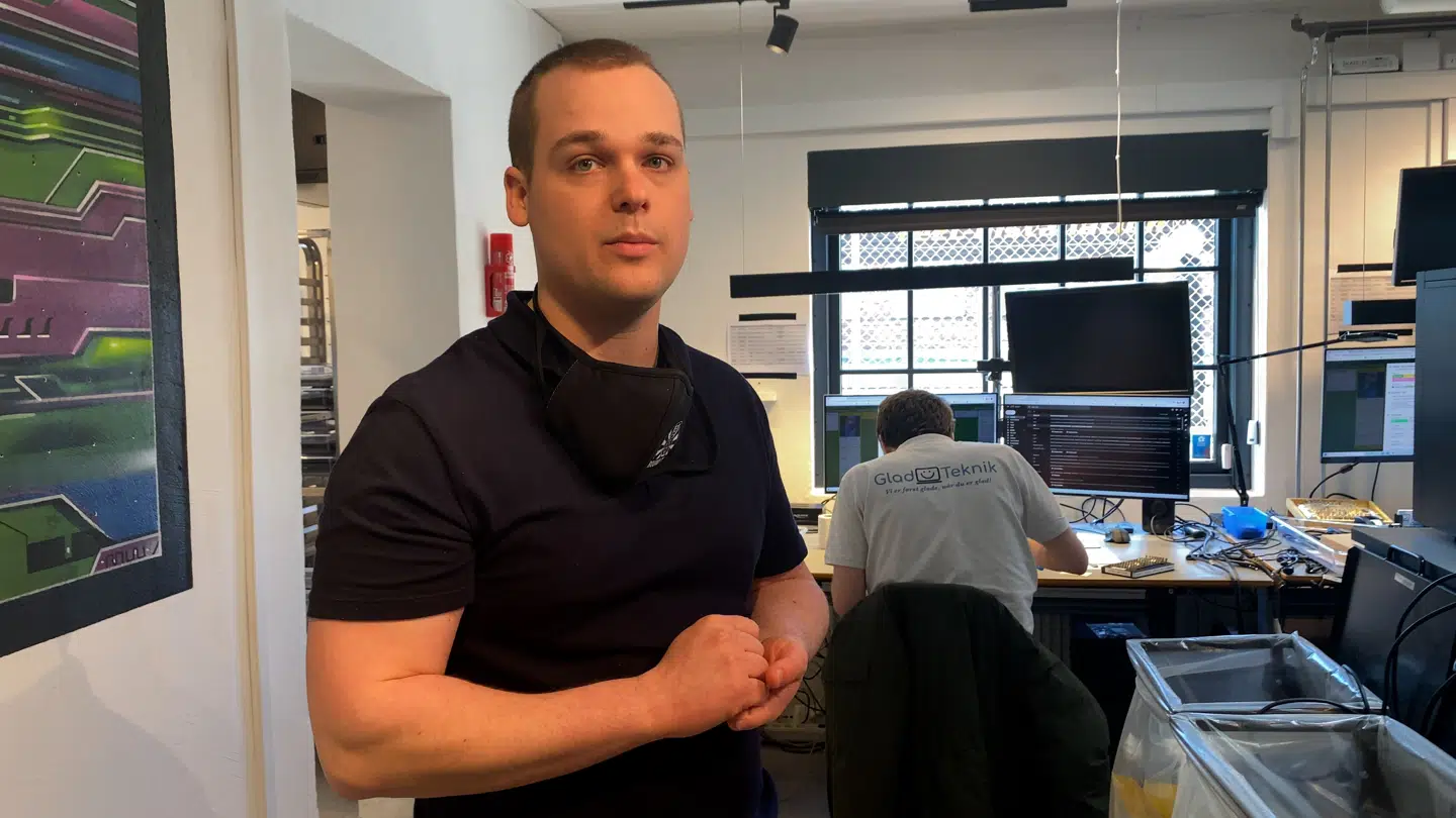 Mathias Nielsen har ansat en virksomhedskonsulent, der hver anden uge holder samtaler med de ansatte og sørger for, at de trives og er i udvikling.