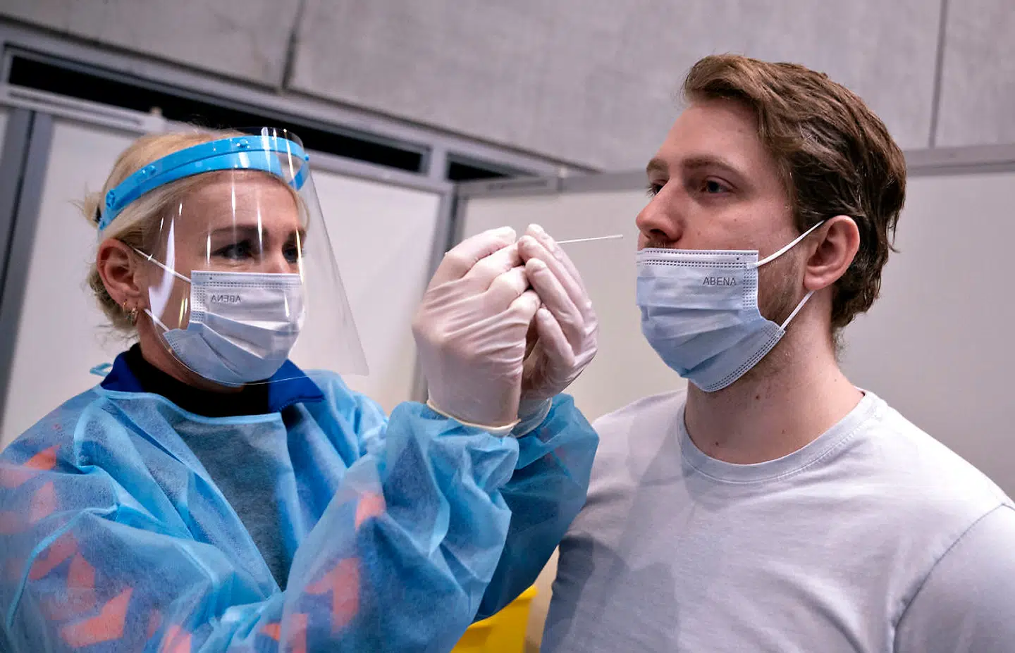 »Kombinationen af, at der har været økonomisk krise, og at der er opstået en masse ekstra job i den offentlige sektor i forbindelse med tests for corona gør, at vi ser et stort træk af arbejdskraft, der søger mod den offentlige sektor,« forklarer professor i økonomi Michael Svarer. Men i takt med at vaccinationerne udrulles, ventes behovet i det offentlige at aftage.