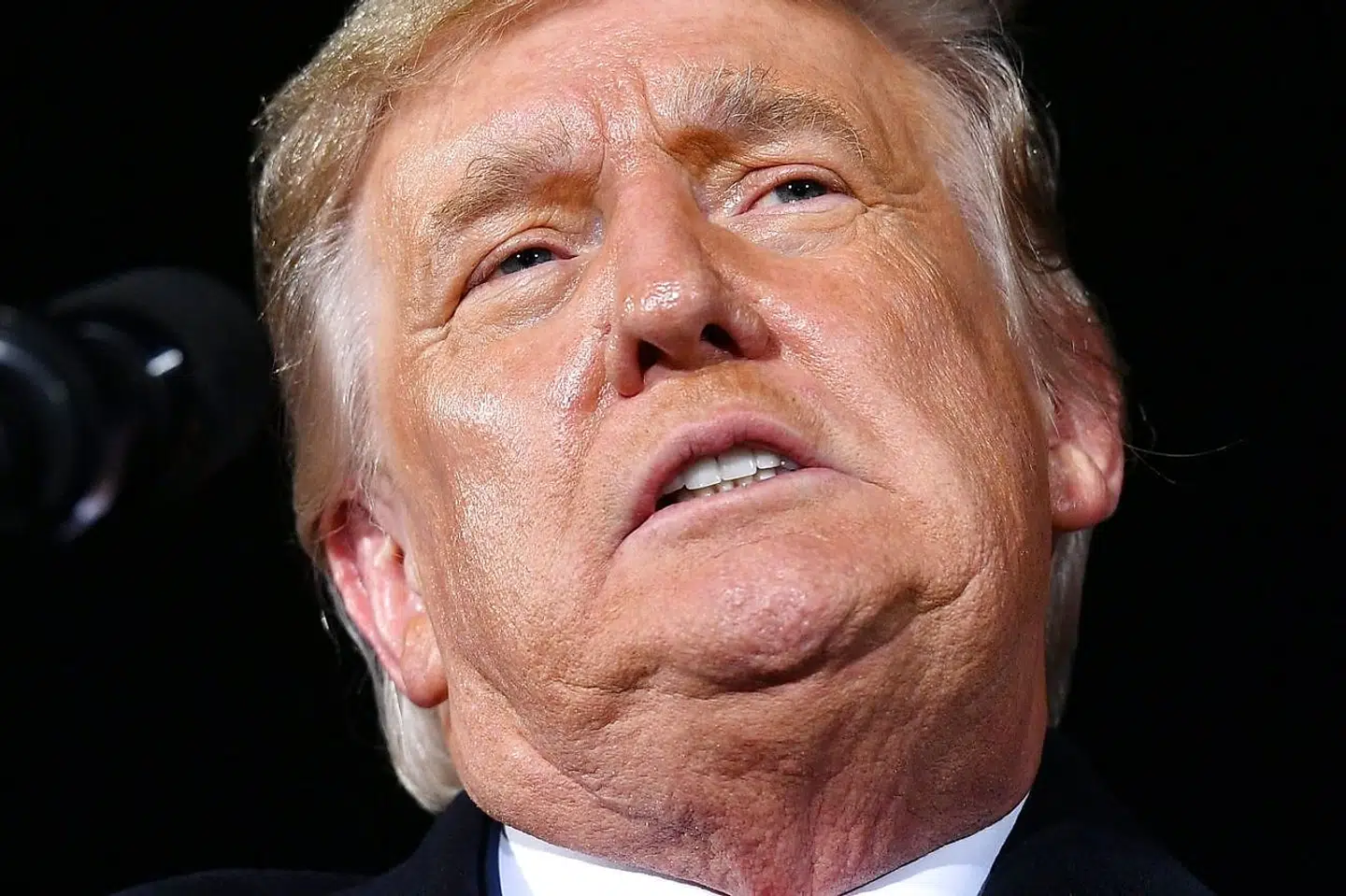 Donald Trump forsøgte i 2014 at købe NFL-holdet Buffalo Bills, men blev overbudt af Pegula-familien.