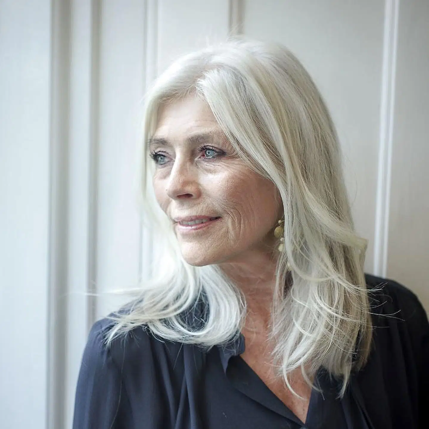70-årige Gun-Britt Zeller håber, hun ser mod lysere tider.