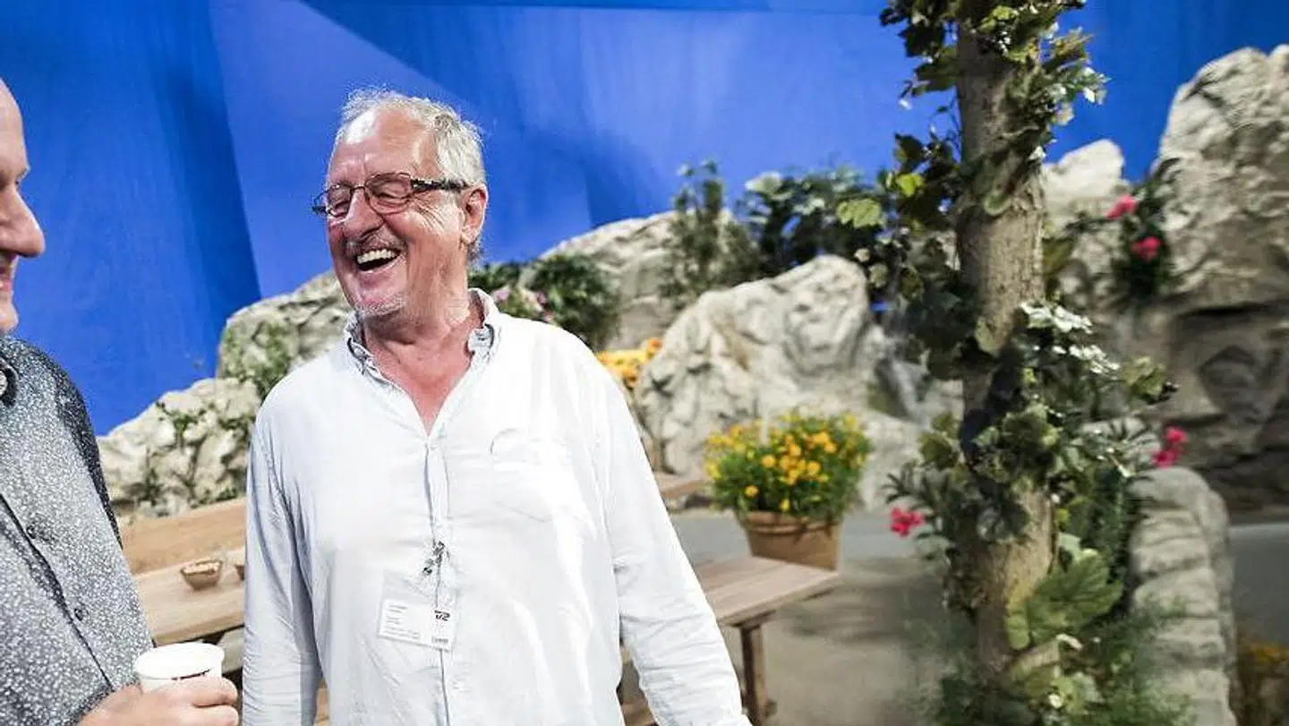 Ole Henriksen arbejdede som journalist på TV 2 Sport.