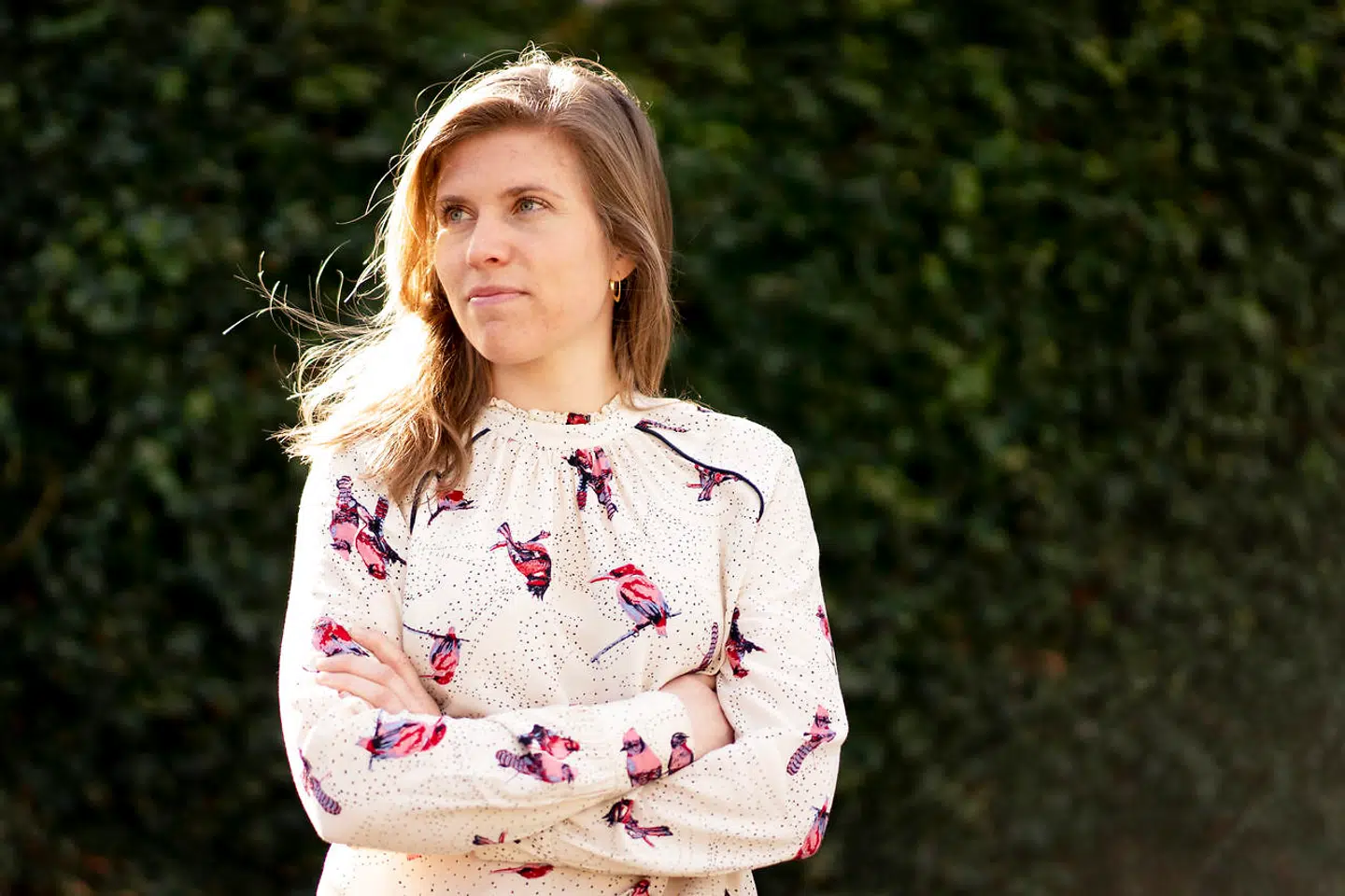 »Jeg ser den yngre generation nu sige lidt fra overfor det at skulle hænge privatlivet i garderoben, når man går ind, og så ellers knokle igennem 80 timer om ugen. Jeg håber, arbejdsmarkedet lytter efter,« lyder det fra Sarah Steinitz.