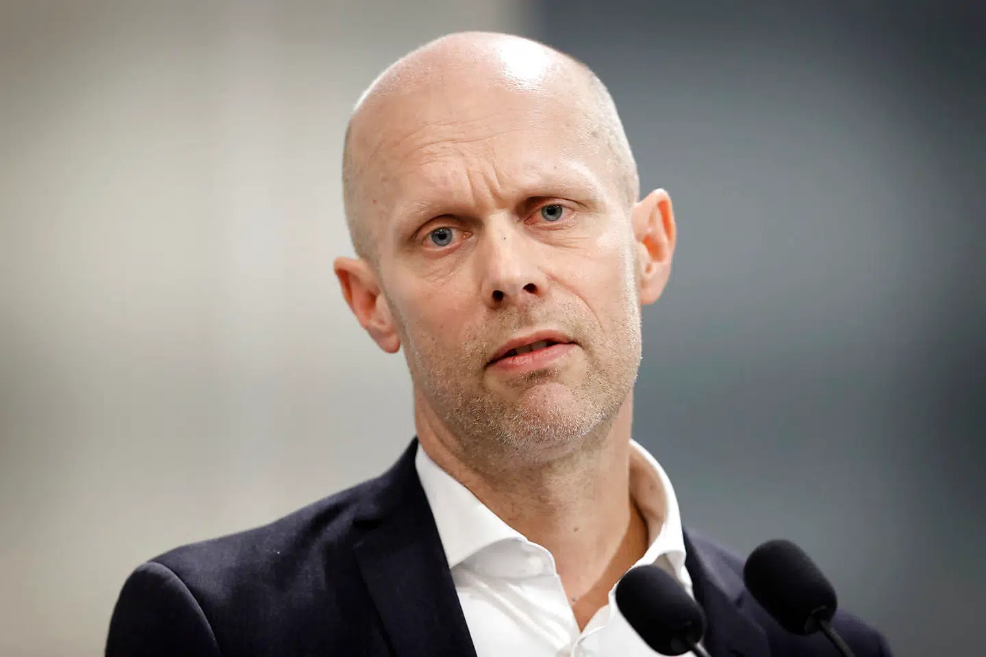 Direktør for Statens Serum Institut Henrik Ullum under pressemødet i Spejlsalen i Statsministeriet i København onsdag den 24. februar 2021. Regeringen holder onsdag pressemøde i forbindelse med situationen omkring corona / covid-19. Tidligere på dagen blev det udmeldt at Regeringen har indgået en aftale om første fase af en genåbning. **Pooldækning: Kan anvendes vederlagtfrit til redaktionel omtale. Dækningen er leveret af Politiken**. (Foto: Jens Dresling/Scanpix 2021)