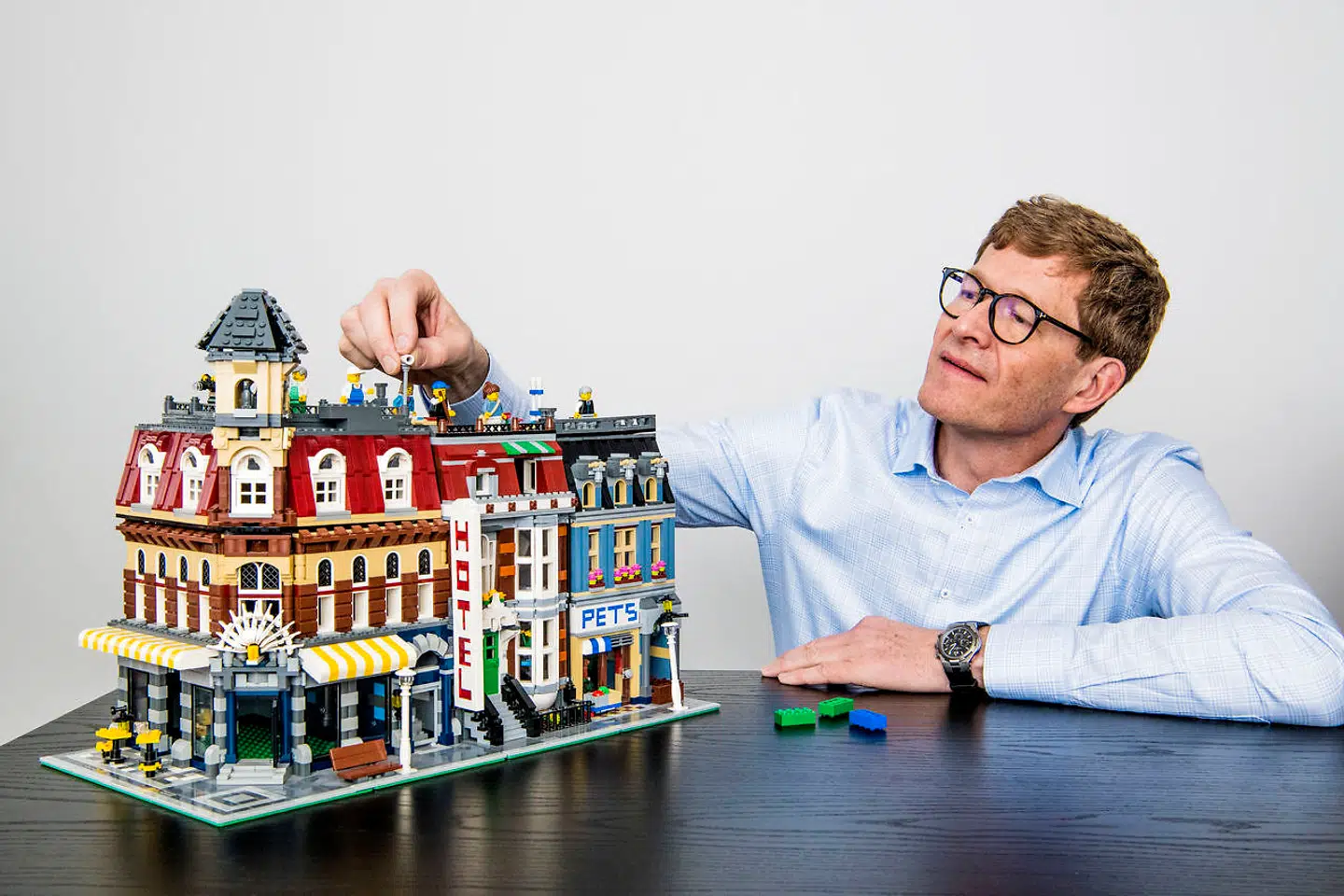 Niels B. Christiansen tiltrådte som LEGO-topchef i 2017. Mens verden ad flere omgange har været lukket ned i 2020, har børn såvel som voksne leget med lego.