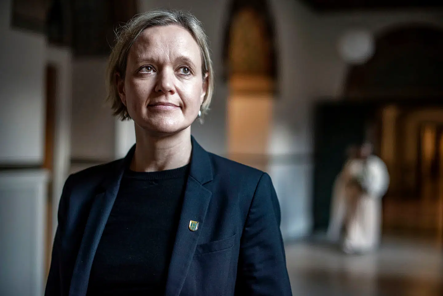 Beskæftigelses- og integrationsborgmester i Københavns Kommune, Cecilia Lonning-Skovgaard (V), glæder sig over, at nye specialiserede medarbejdere har en positiv effekt i behandlingen af sager om social kontrol. Til gengæld er hun chokeret over problemets omfang.