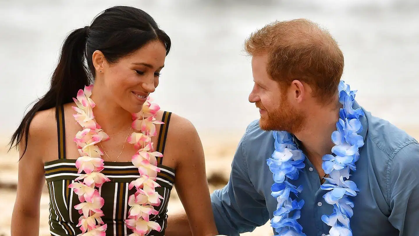 Harry og Meghan burde tage hjem til deres rolige liv i USA og stoppe med at kaste med mudder, lyder det fra kommentatorerne.