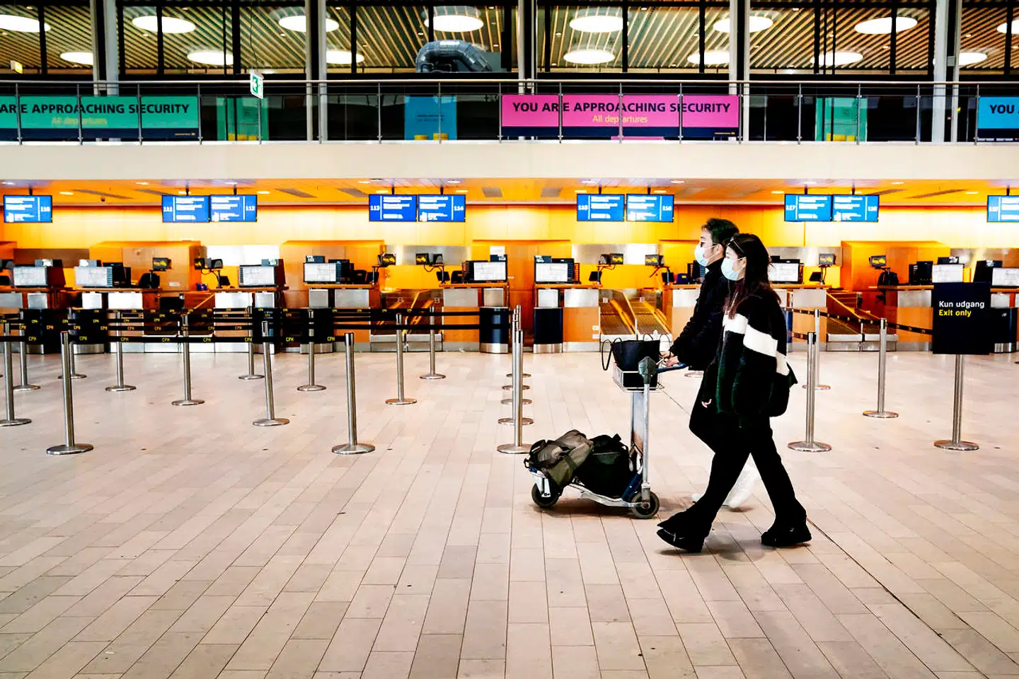 Der kan opstå masser af nye job, når den danske økonomi genåbner. Det vil dog være meget forskelligt fra branche til branche, og mange er bekymrede for, hvor hurtigt blandt andet rejsebranchen kommer på fode.