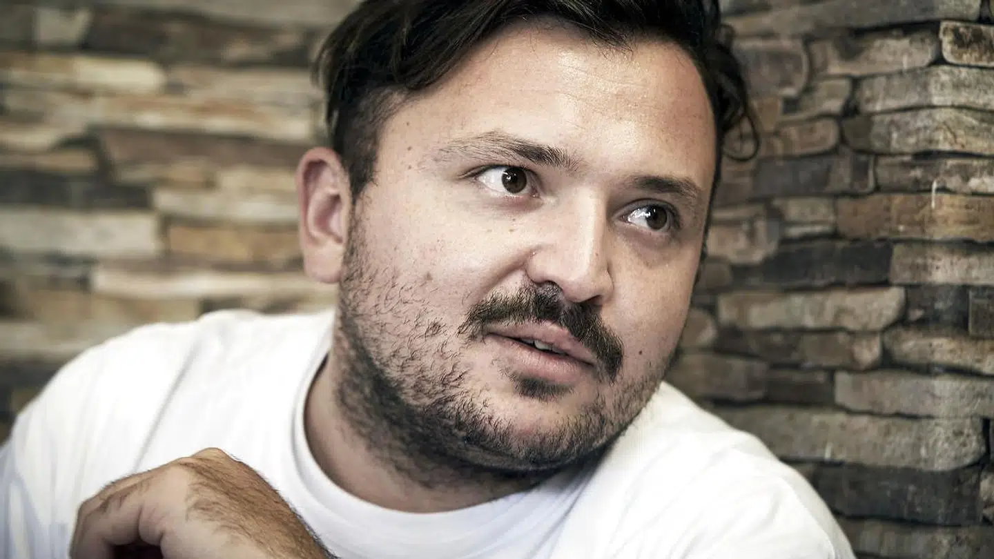 Umut Sakarya er totalt klar på at åbne igen. Dog slår han koldt vand i blodet.