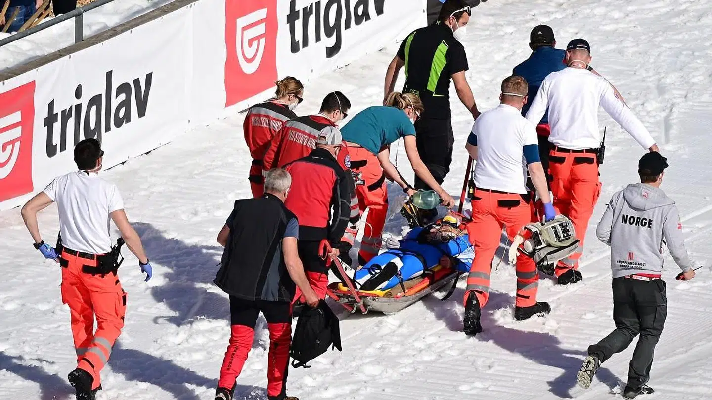 Daniel Andre Tande fik hjælp med det samme og er nu på hospitalet.