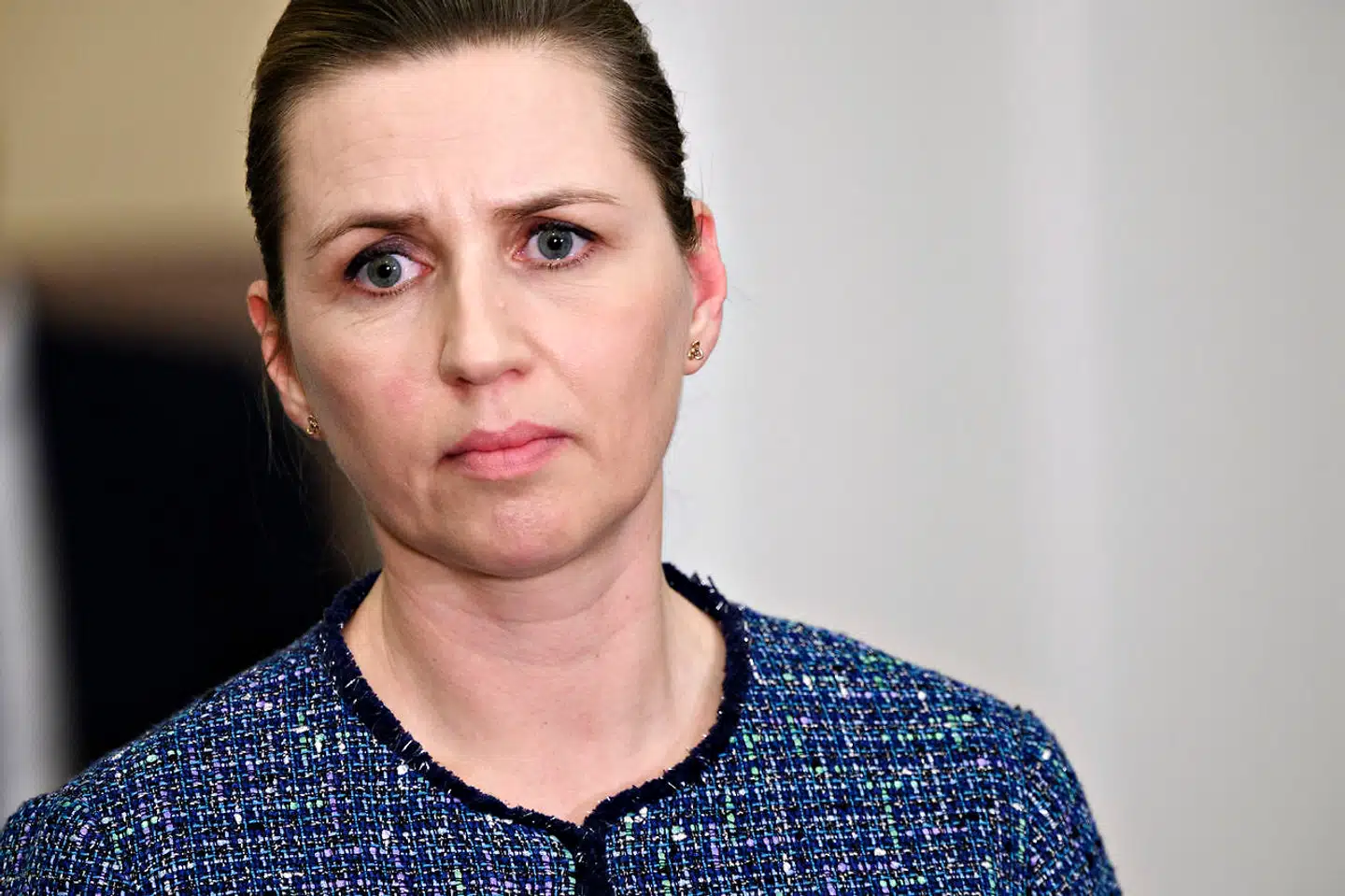 Fredag morgen skal partilederne til en »fortrolig orientering« i sagen om de danske børn i Syrien. Men statsminister Mette Frederiksen (S) har ifølge Berlingskes oplysninger på forhånd indviet sine støttepartier i de hemmelige oplysninger fra Forsvarets Efterretningstjeneste.