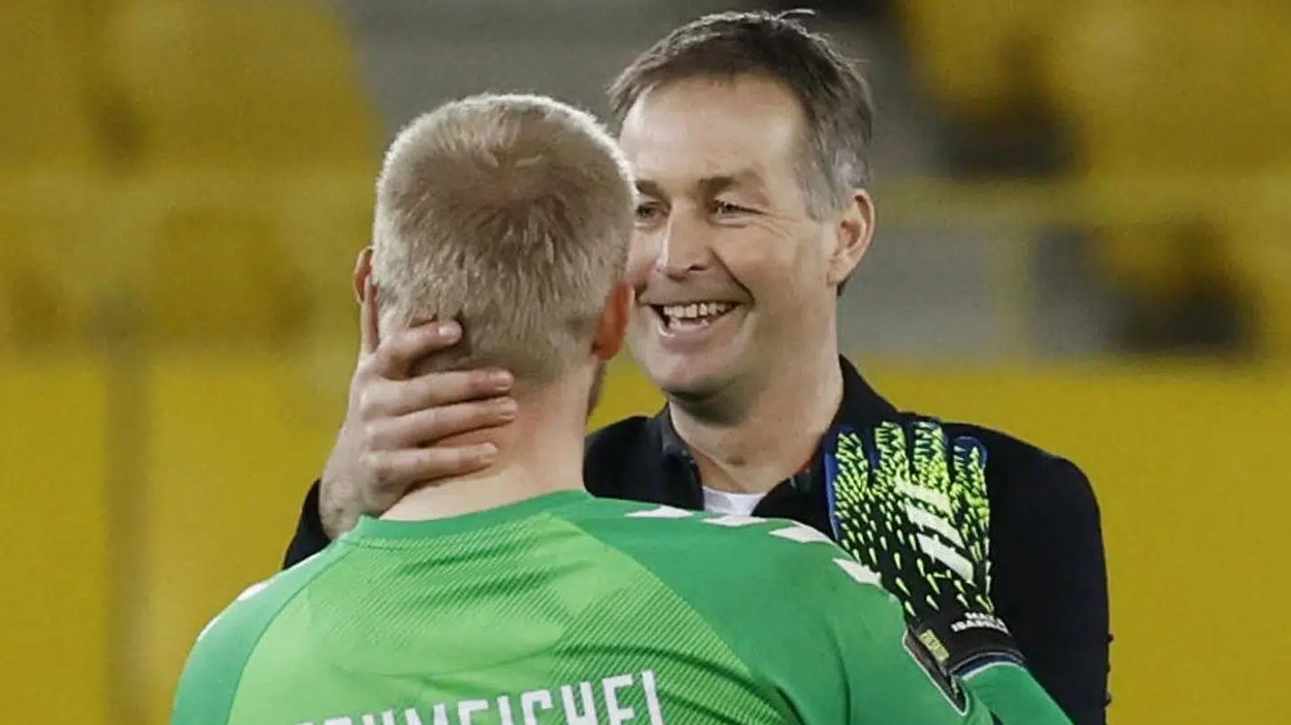Schmeichel og Hjulmand efter storsejren over Østrig.