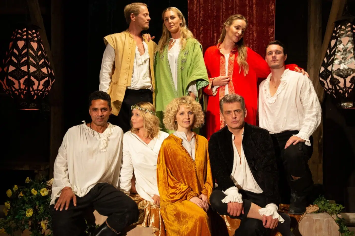 »Jeg synes, Danmarks Radio skal smide konceptet i hovedet på sig selv og lave en programserie om, hvordan en realitystjerne, racerkører, kok og fotomodel kommer i lære som hhv. DRs generaldirektør, kulturdirektør, økonomidirektør og bestyrelsesformand. Drømmecast er Amalie som generaldirektør, Nikolaj Kirk som økonomidirektør, Thorkild Thyrring som kulturdirektør og Oliver Bjerrehuus som formand for DRs bestyrelse,« skriver Anne Sophia Hermansen, der har set »Den store premiere«, indtil hun var nødt til at slukke af frygt for at få en hjerneskade.