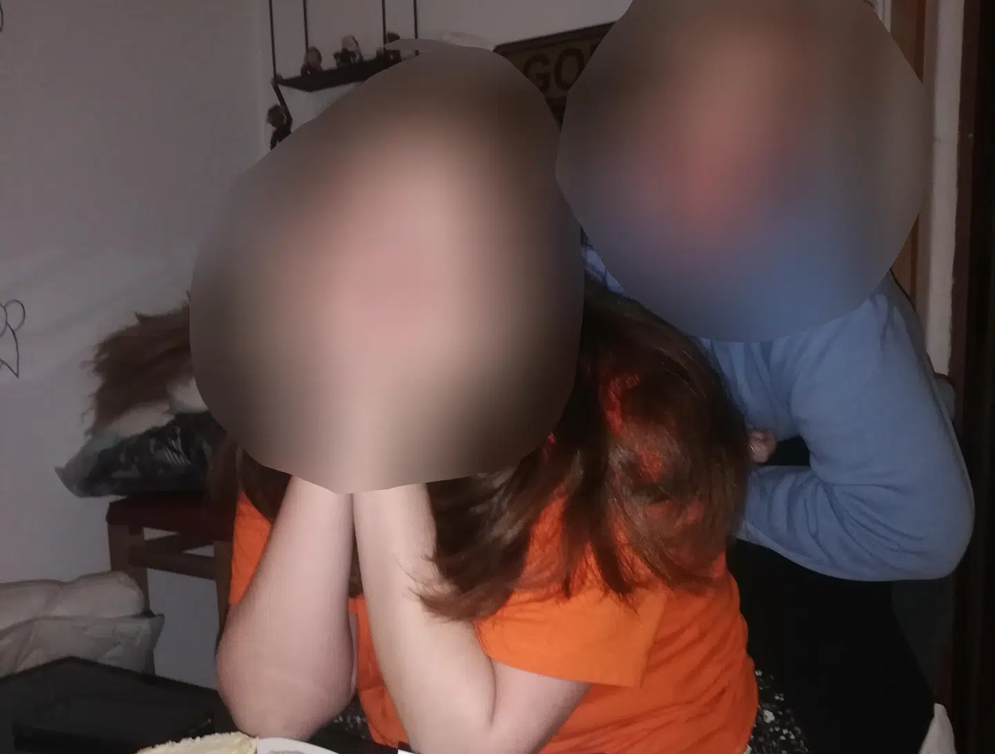 Hun havde også et meget tæt forhold til sin lillesøster, fortæller moren. Foto: Privat