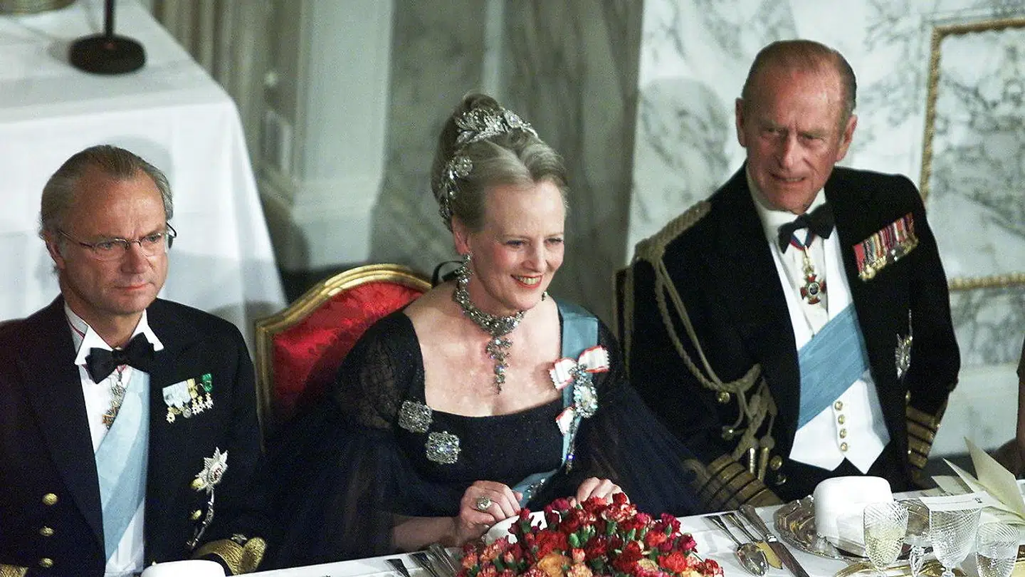 Ved sin 60 års fødselsdag, havde Dronning Margrethes både den svenske konge Carl Gustaf samt prins Philip som bordherrer.