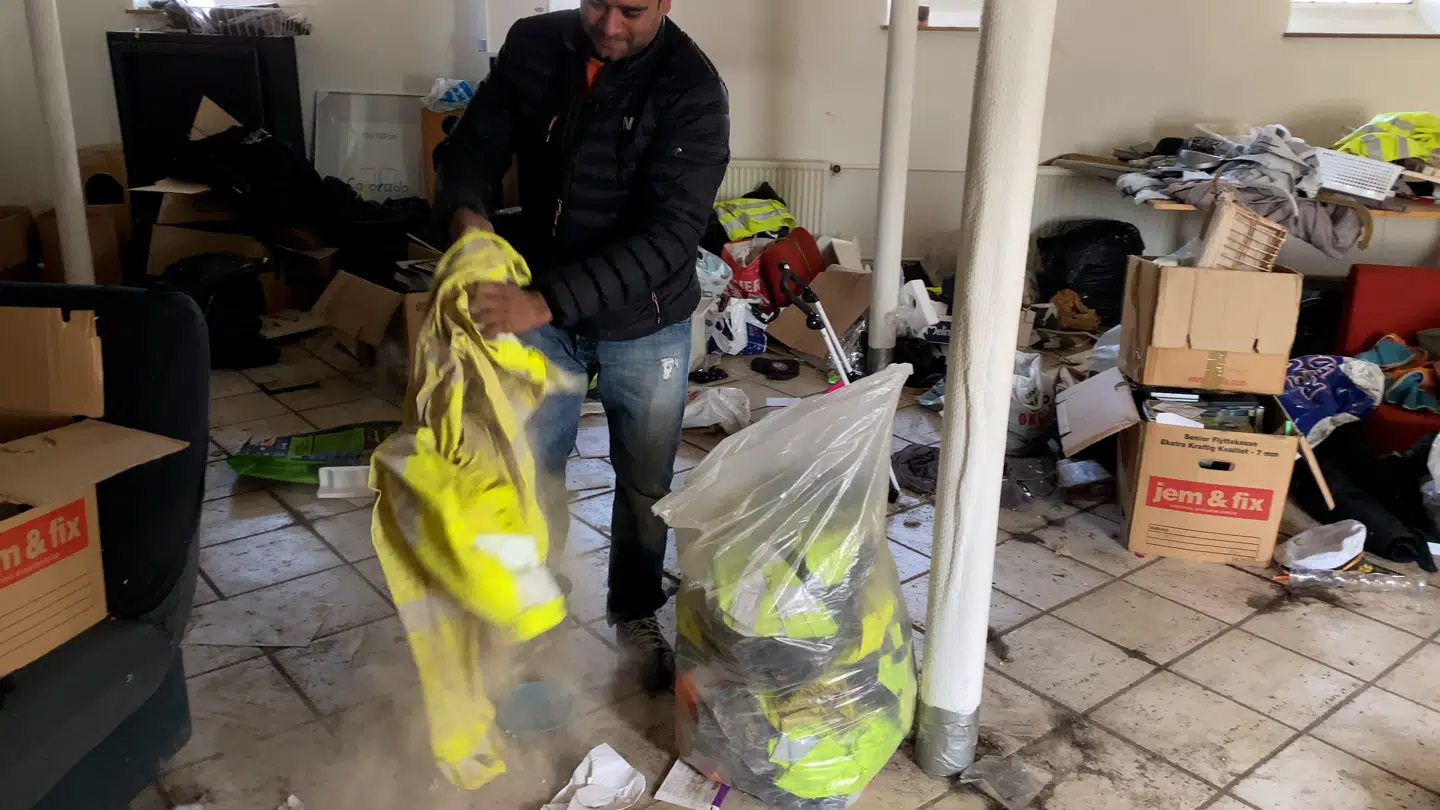 Devabhushanam Peter Nielsen regner med, at oprydningen og renovationen vil tage ham et par måneder.