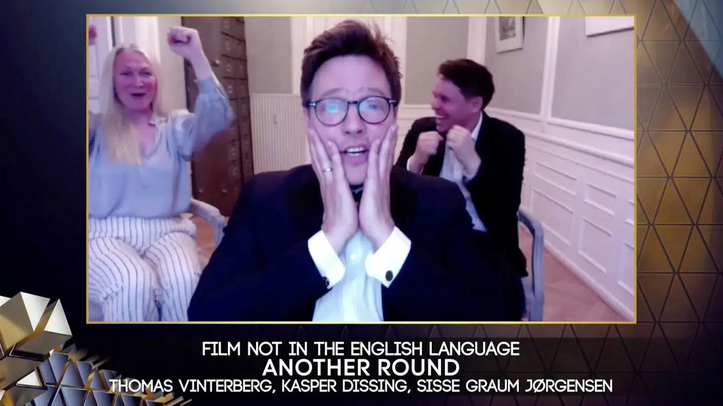 Producer Sisse Graum Jørgensen, Thomas Vinterberg (i midten) og Kasper Dissing modtog en Bafta for »Druk« tidligere på måneden.