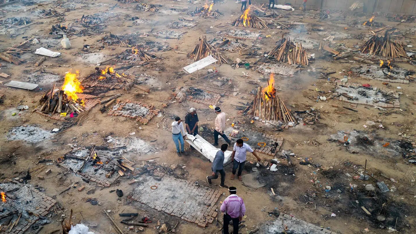 Kremeringsplads i New Delhi 26. april 2021.